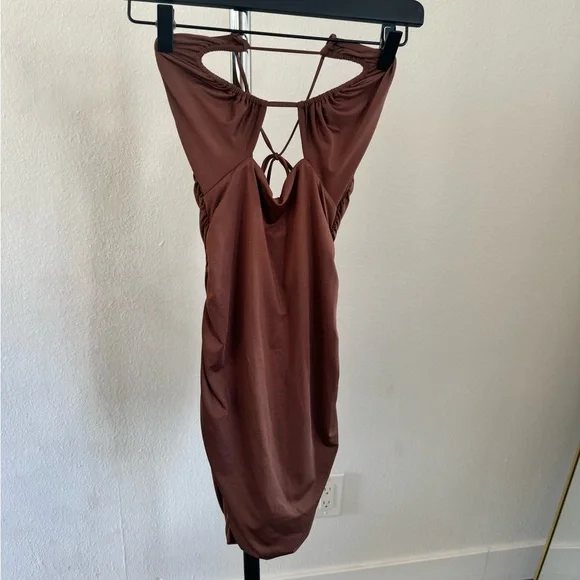 Oh Polly Ruched Keyhole Halter Mini Dress in Brown - Picture 4 of 5